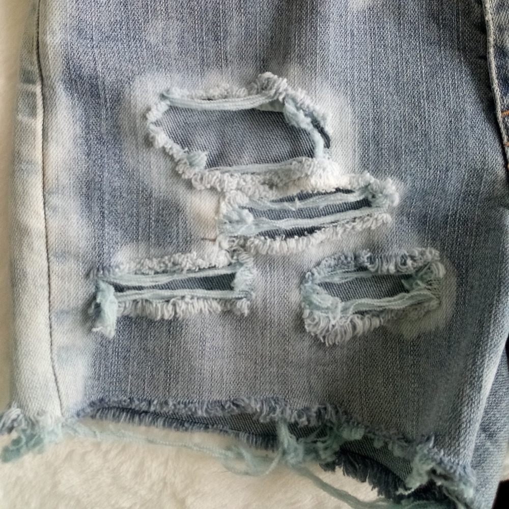 Levis Distressed Cutoff High Waisted Shorts - Picture 2 of 5